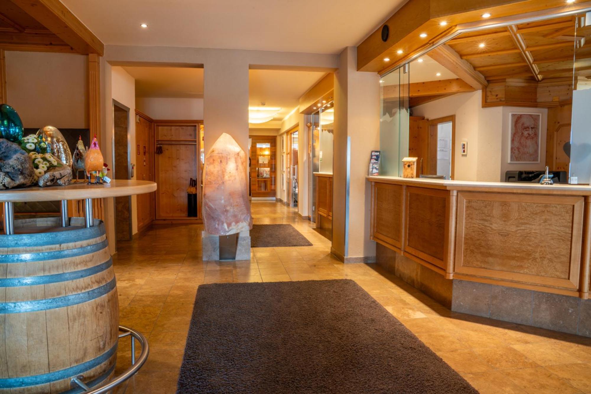 Hotel Andy 4 Sterne Superior Jerzens Kültér fotó